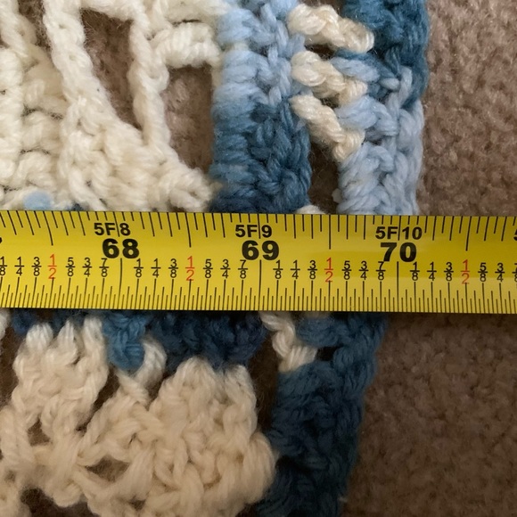 vintage blue & white crochet afghan blanket - Picture 5 of 6